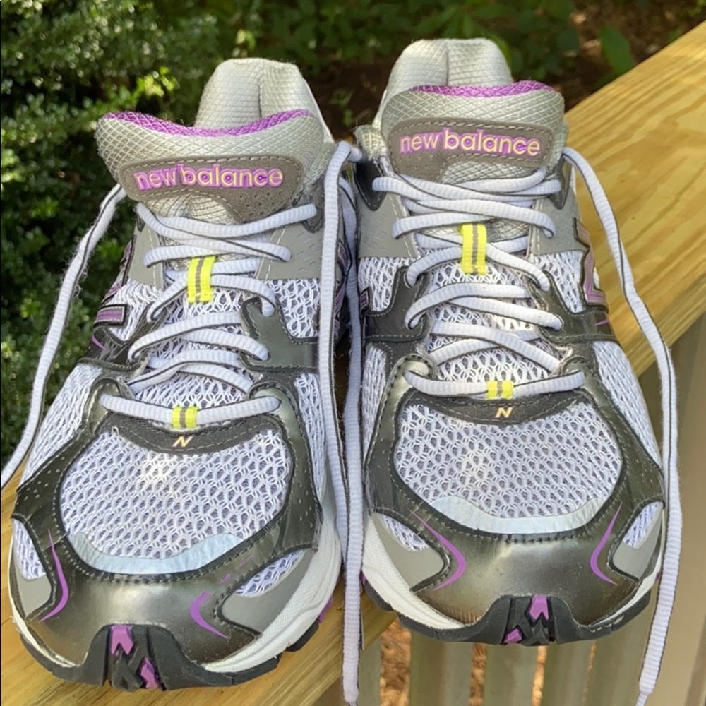 New Balance N2 Running Shoe, women size 10.5
